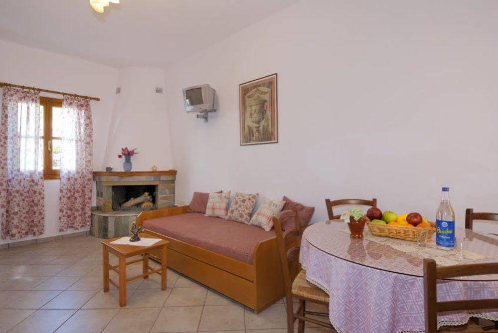 Ferienwohnung Charoula Platanias  Exterior foto