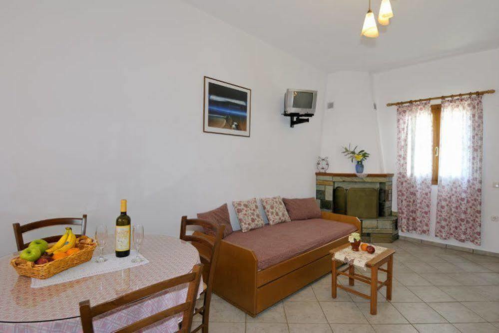 Ferienwohnung Charoula Platanias  Exterior foto