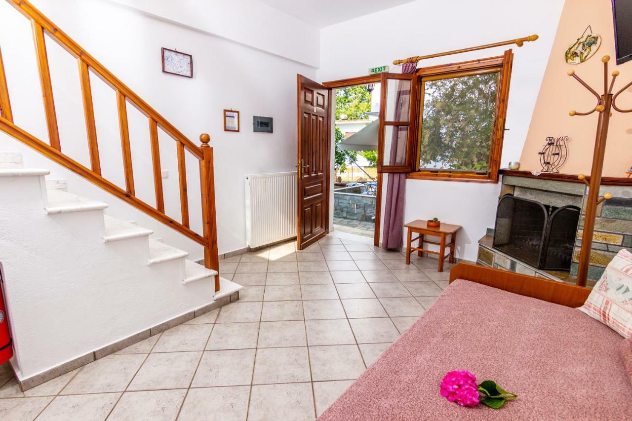 Ferienwohnung Charoula Platanias  Exterior foto